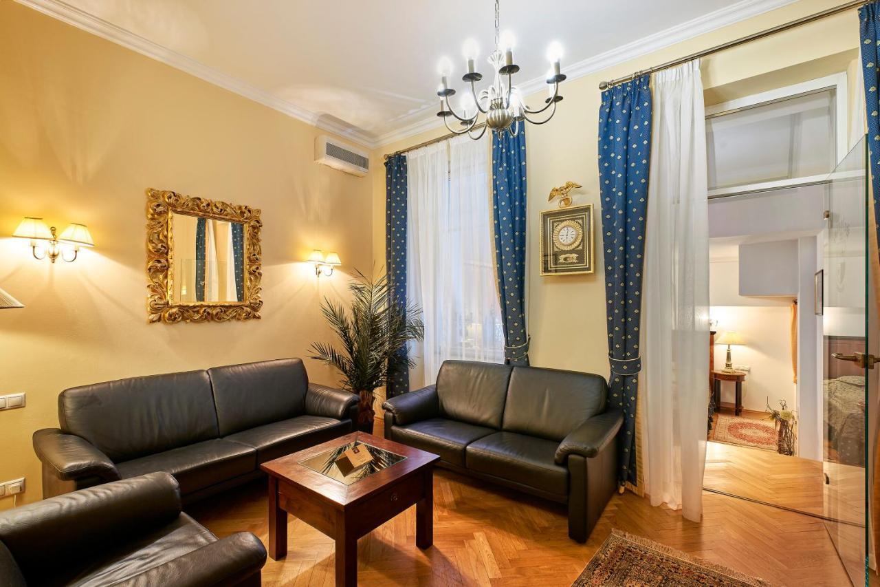 Salvator Hotel การ์โลวีวารี ภายนอก รูปภาพ