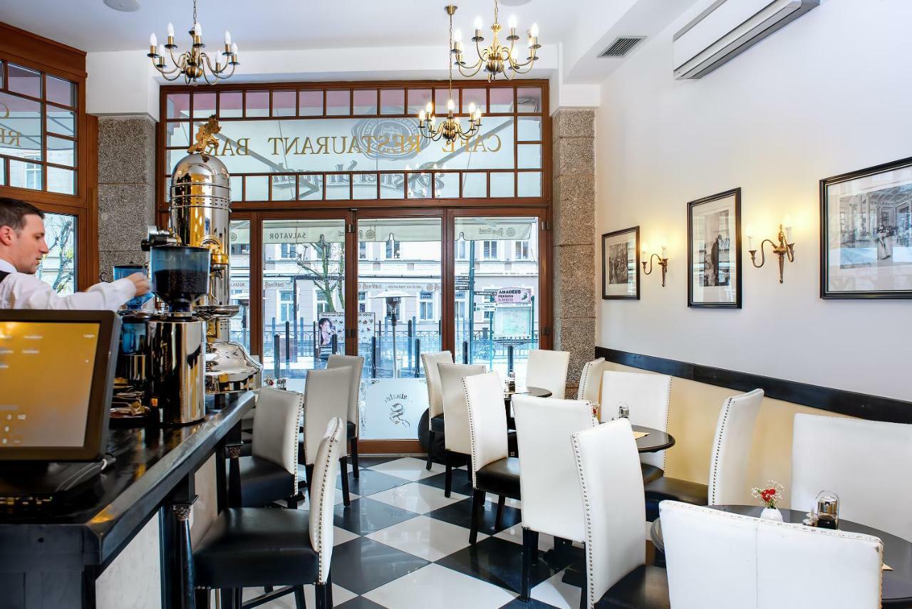 Salvator Hotel การ์โลวีวารี ภายนอก รูปภาพ
